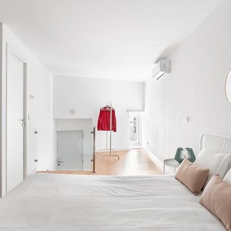 Altido Stylish 2-Level Flats Near Ajuda Palace ลิสบอน ภายนอก รูปภาพ