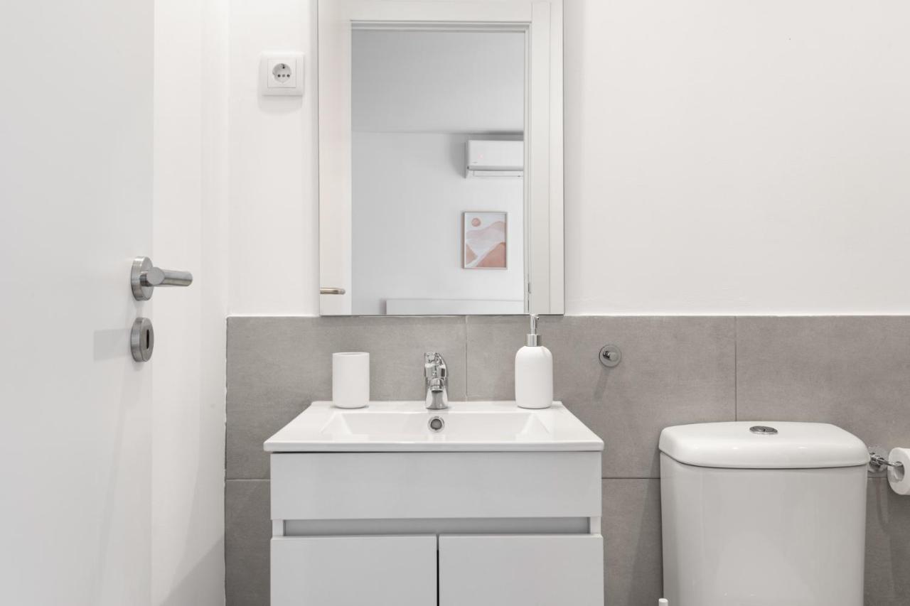 Altido Stylish 2-Level Flats Near Ajuda Palace ลิสบอน ภายนอก รูปภาพ