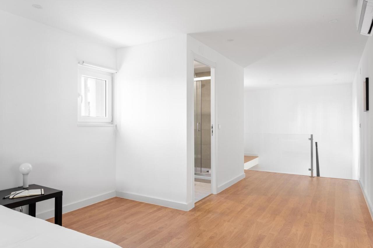 Altido Stylish 2-Level Flats Near Ajuda Palace ลิสบอน ภายนอก รูปภาพ