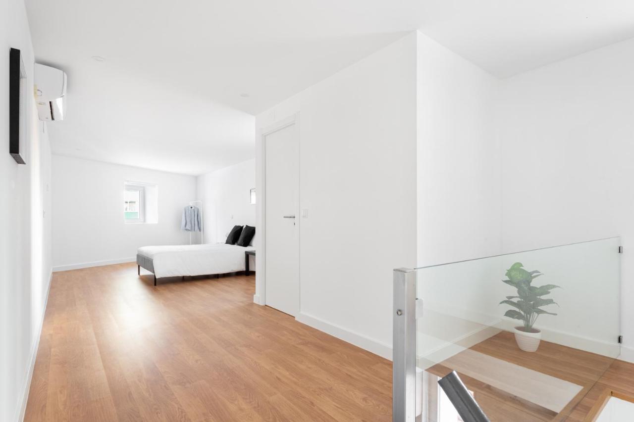 Altido Stylish 2-Level Flats Near Ajuda Palace ลิสบอน ภายนอก รูปภาพ