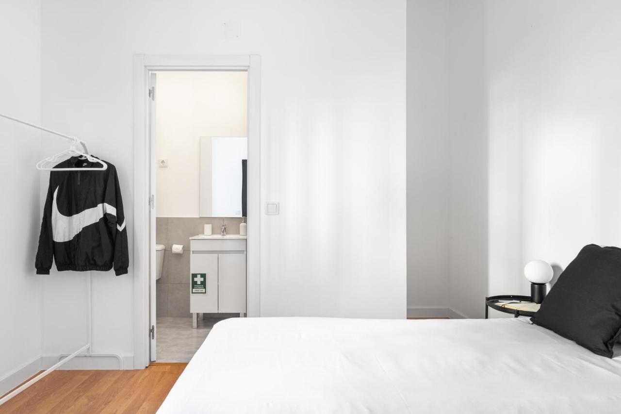 Altido Stylish 2-Level Flats Near Ajuda Palace ลิสบอน ภายนอก รูปภาพ