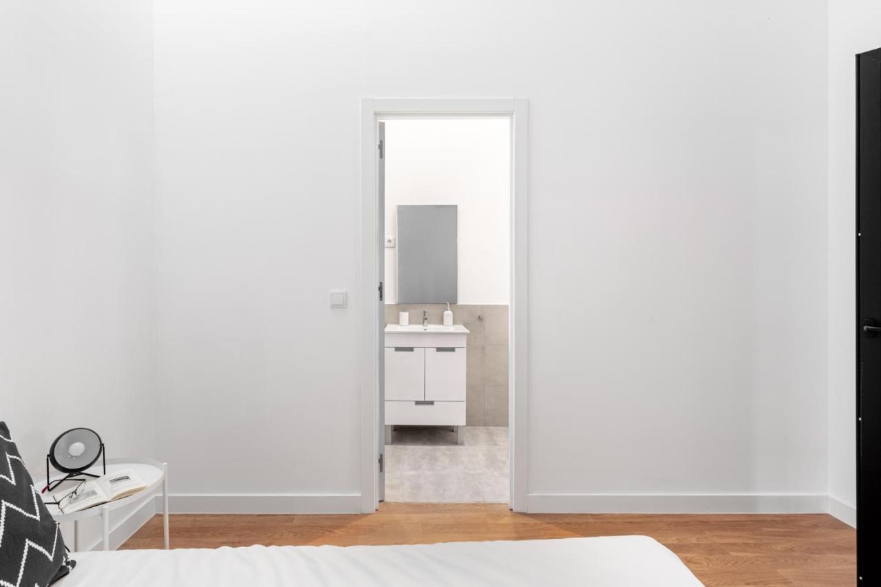 Altido Stylish 2-Level Flats Near Ajuda Palace ลิสบอน ภายนอก รูปภาพ