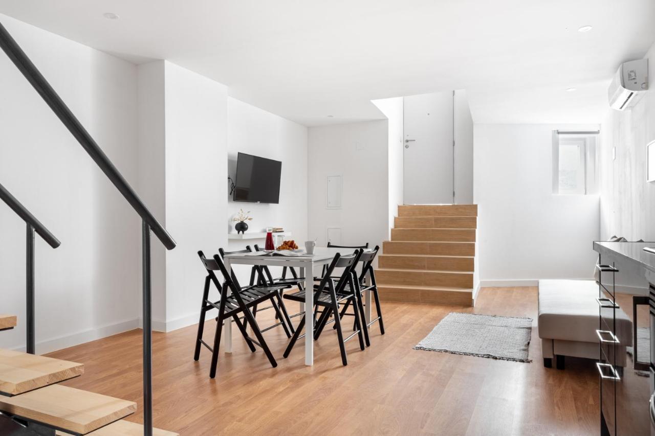 Altido Stylish 2-Level Flats Near Ajuda Palace ลิสบอน ภายนอก รูปภาพ
