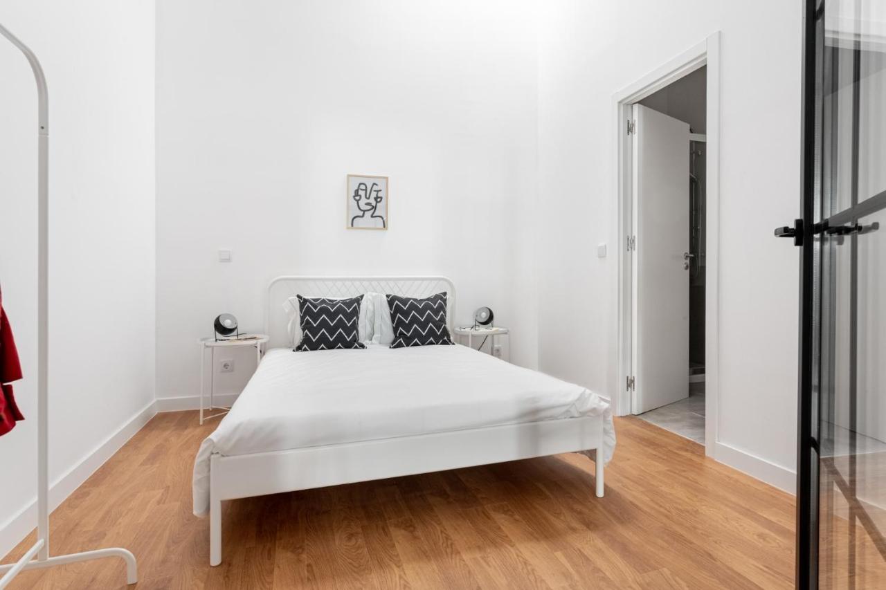 Altido Stylish 2-Level Flats Near Ajuda Palace ลิสบอน ภายนอก รูปภาพ